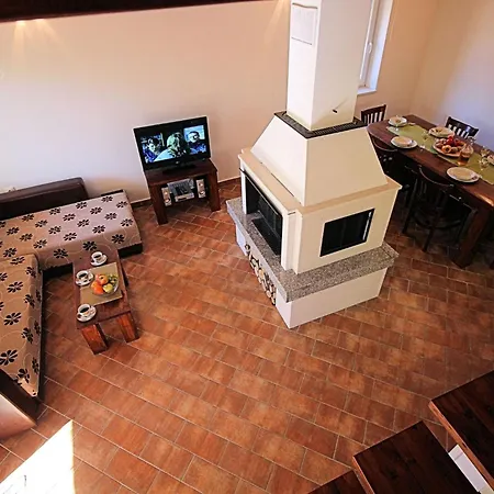 Vakantiehuis Schoenes In Breze Mit Eigenem Balkon By Interhome *
