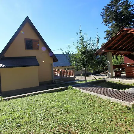 Vakantiehuis Schoenes In Breze Mit Eigenem Balkon By Interhome *