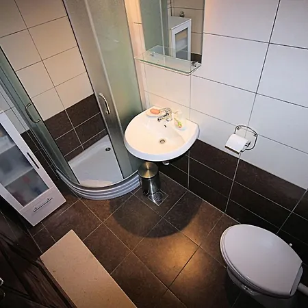 Vakantiehuis Schoenes In Breze Mit Eigenem Balkon By Interhome *